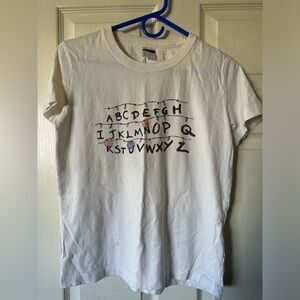 STRANGER THINGS T-Shirt Christmas Tee Holiday Netflix unisex, small size - used